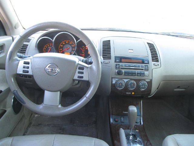 2005 Nissan Altima LE