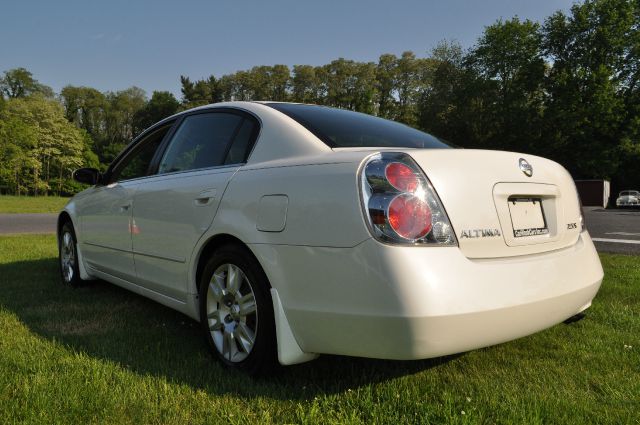 2005 Nissan Altima GS-R