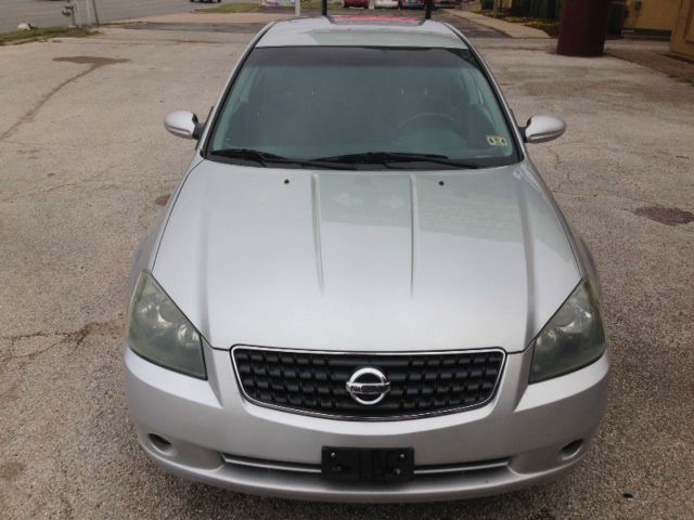 2005 Nissan Altima LE