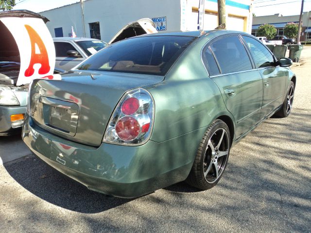 2005 Nissan Altima Pickupslt Quad Cab SWB 4WD 4x4 Truck