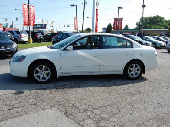 2005 Nissan Altima Base