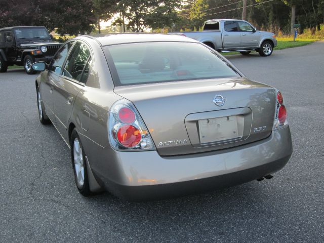 2005 Nissan Altima Pickupslt Quad Cab SWB 4WD 4x4 Truck