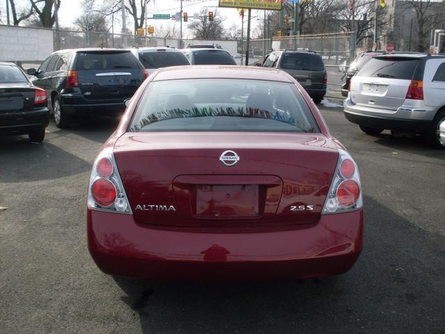 2005 Nissan Altima Unknown