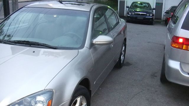 2005 Nissan Altima Pickupslt Quad Cab SWB 4WD 4x4 Truck