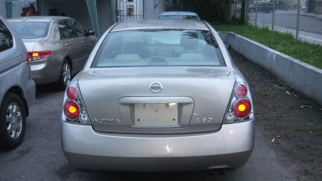 2005 Nissan Altima Pickupslt Quad Cab SWB 4WD 4x4 Truck