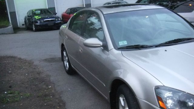 2005 Nissan Altima Pickupslt Quad Cab SWB 4WD 4x4 Truck