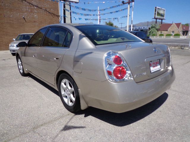 2005 Nissan Altima Pickupslt Quad Cab SWB 4WD 4x4 Truck