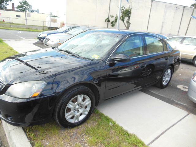 2005 Nissan Altima Pickupslt Quad Cab SWB 4WD 4x4 Truck