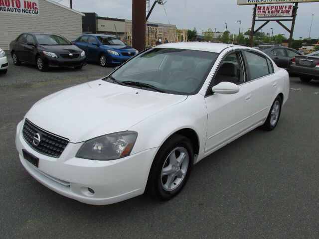 2005 Nissan Altima Pickupslt Quad Cab SWB 4WD 4x4 Truck