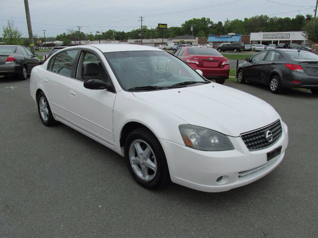 2005 Nissan Altima Pickupslt Quad Cab SWB 4WD 4x4 Truck