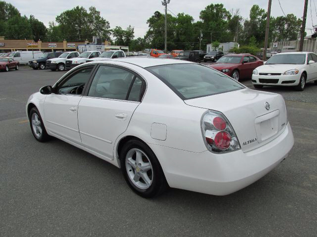 2005 Nissan Altima Pickupslt Quad Cab SWB 4WD 4x4 Truck