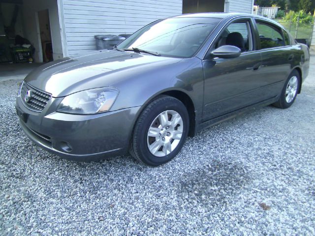 2005 Nissan Altima Pickupslt Quad Cab SWB 4WD 4x4 Truck