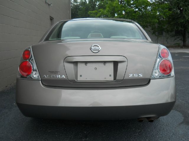 2005 Nissan Altima Pickupslt Quad Cab SWB 4WD 4x4 Truck