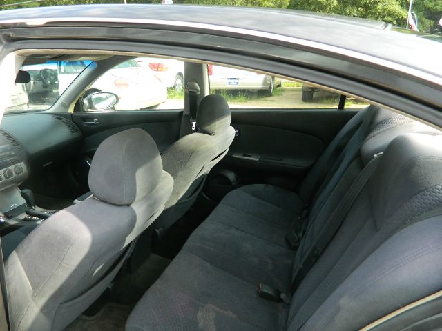 2005 Nissan Altima LE