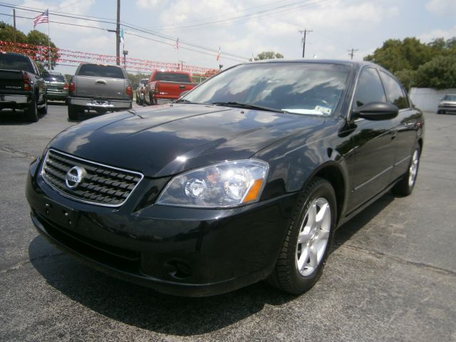 2005 Nissan Altima SLT Quad Cab 2WD