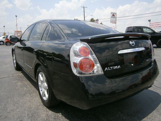 2005 Nissan Altima SLT Quad Cab 2WD