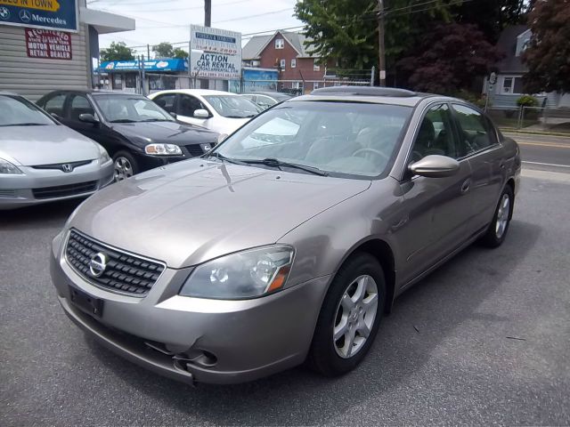 2005 Nissan Altima Pickupslt Quad Cab SWB 4WD 4x4 Truck