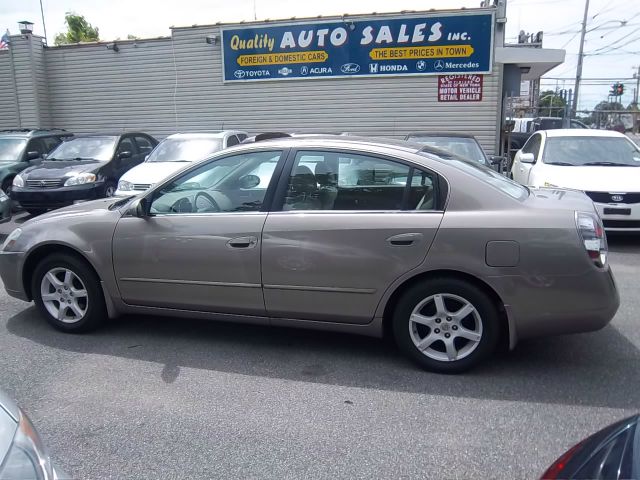 2005 Nissan Altima Pickupslt Quad Cab SWB 4WD 4x4 Truck