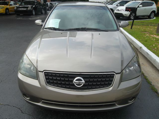 2005 Nissan Altima Pickupslt Quad Cab SWB 4WD 4x4 Truck