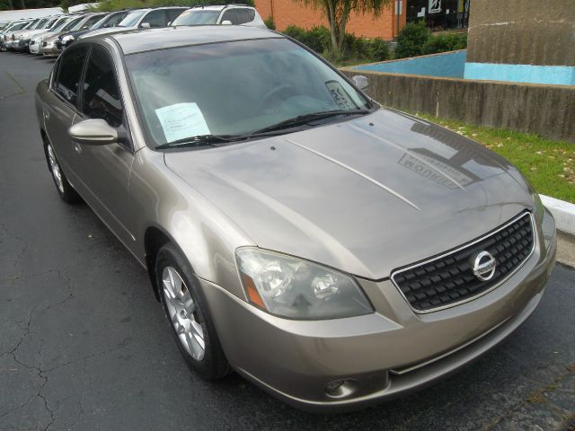 2005 Nissan Altima Pickupslt Quad Cab SWB 4WD 4x4 Truck