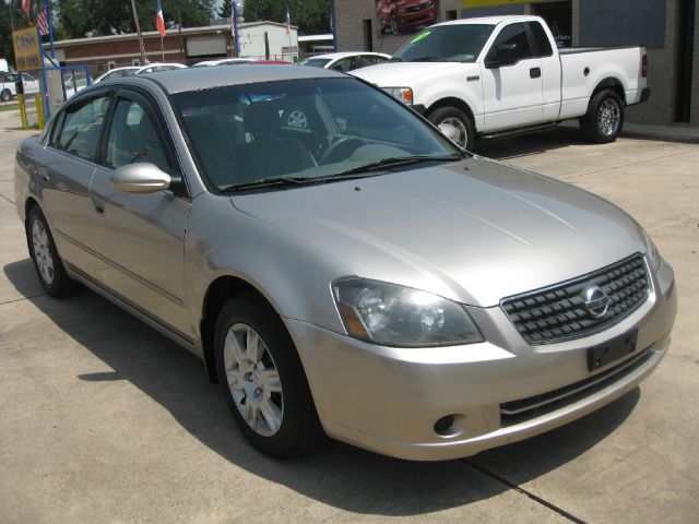 2005 Nissan Altima Pickupslt Quad Cab SWB 4WD 4x4 Truck