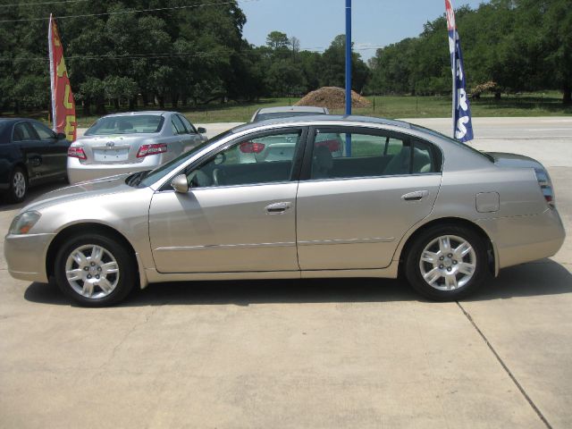 2005 Nissan Altima Pickupslt Quad Cab SWB 4WD 4x4 Truck