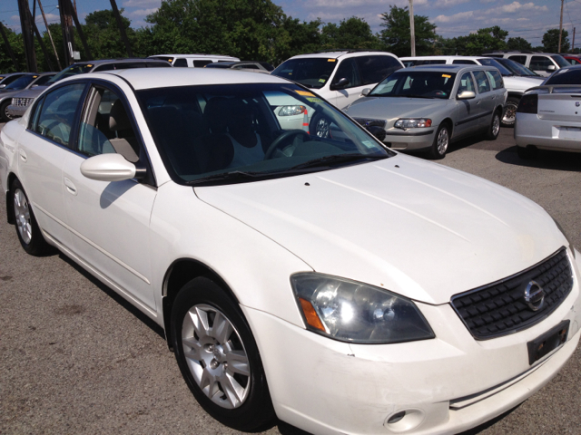 2005 Nissan Altima Pickupslt Quad Cab SWB 4WD 4x4 Truck