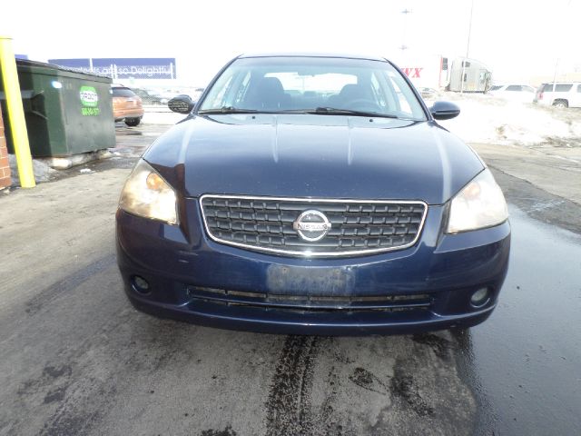 2005 Nissan Altima Pickupslt Quad Cab SWB 4WD 4x4 Truck