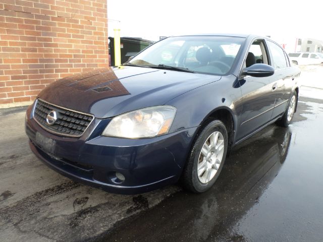 2005 Nissan Altima Pickupslt Quad Cab SWB 4WD 4x4 Truck