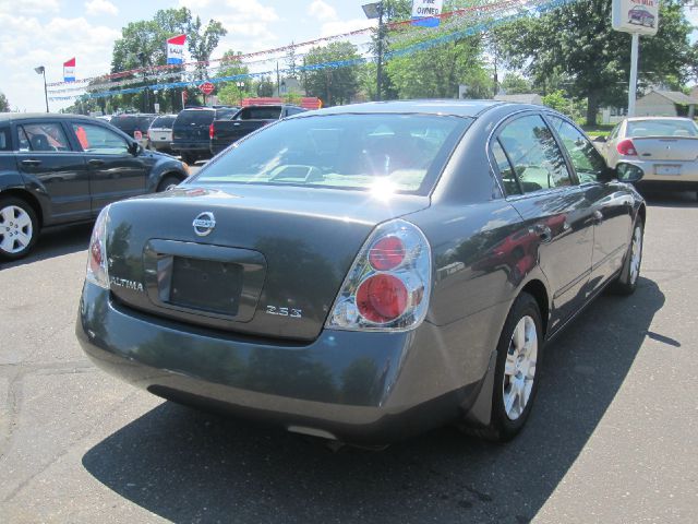 2005 Nissan Altima Pickupslt Quad Cab SWB 4WD 4x4 Truck