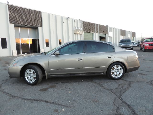 2005 Nissan Altima Pickupslt Quad Cab SWB 4WD 4x4 Truck