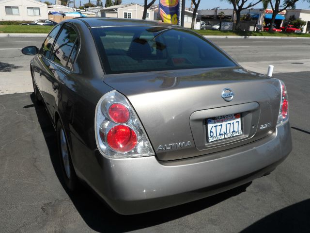 2005 Nissan Altima Pickupslt Quad Cab SWB 4WD 4x4 Truck