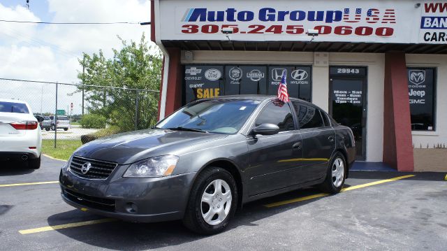 2005 Nissan Altima Pickupslt Quad Cab SWB 4WD 4x4 Truck