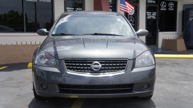 2005 Nissan Altima Pickupslt Quad Cab SWB 4WD 4x4 Truck