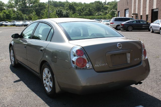 2005 Nissan Altima Pickupslt Quad Cab SWB 4WD 4x4 Truck