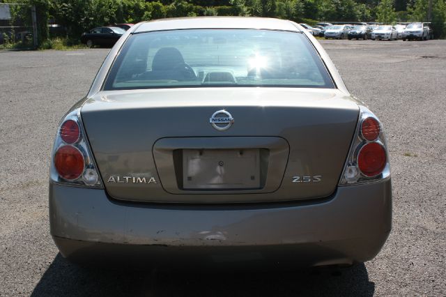 2005 Nissan Altima Pickupslt Quad Cab SWB 4WD 4x4 Truck