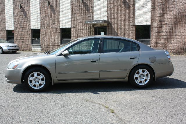 2005 Nissan Altima Pickupslt Quad Cab SWB 4WD 4x4 Truck