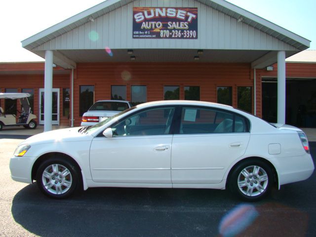 2005 Nissan Altima Pickupslt Quad Cab SWB 4WD 4x4 Truck