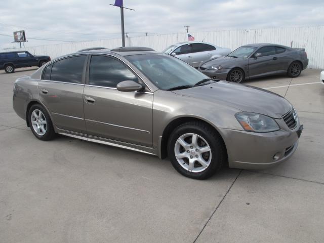 2005 Nissan Altima SLT Quad Cab 2WD