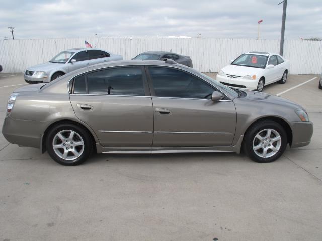 2005 Nissan Altima SLT Quad Cab 2WD