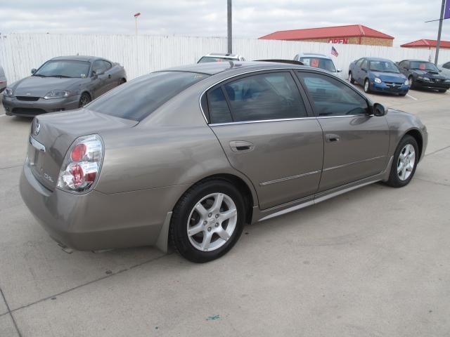 2005 Nissan Altima SLT Quad Cab 2WD