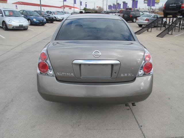 2005 Nissan Altima SLT Quad Cab 2WD