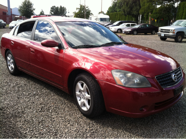 2005 Nissan Altima Pickupslt Quad Cab SWB 4WD 4x4 Truck