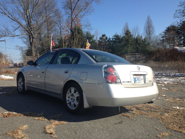 2005 Nissan Altima Pickupslt Quad Cab SWB 4WD 4x4 Truck