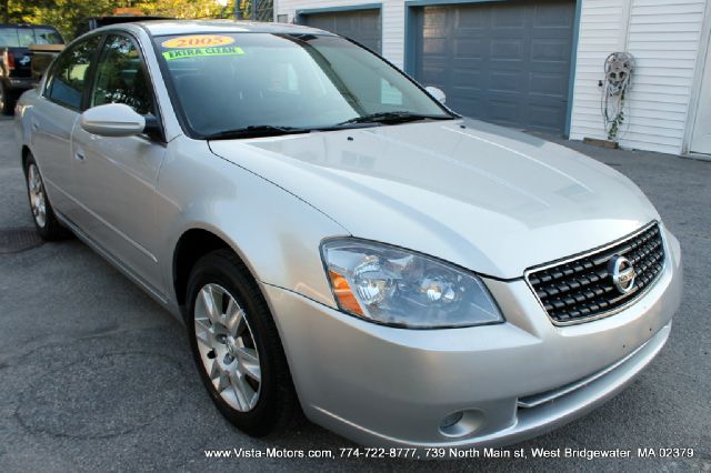 2005 Nissan Altima Pickupslt Quad Cab SWB 4WD 4x4 Truck