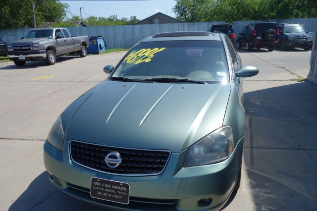 2005 Nissan Altima Crew Cab Standard Box 4-wheel Drive SLE