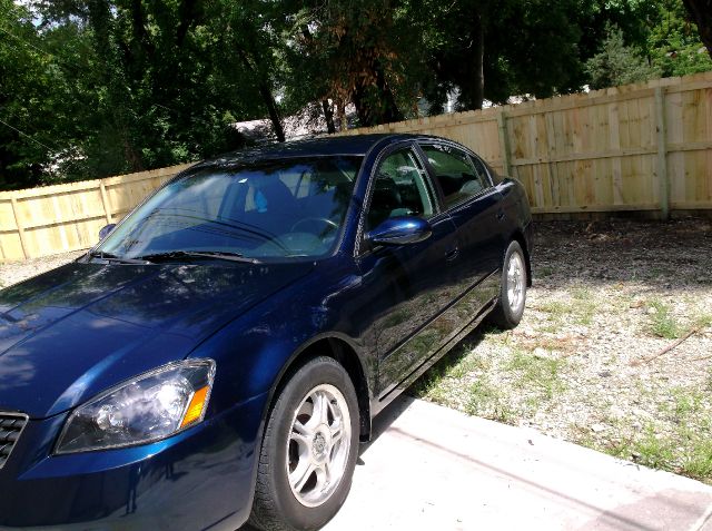 2005 Nissan Altima LE