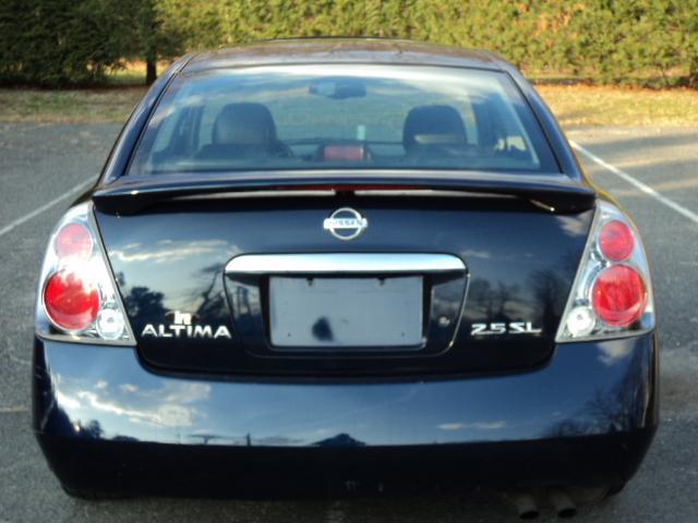 2005 Nissan Altima SLT Quad Cab 2WD