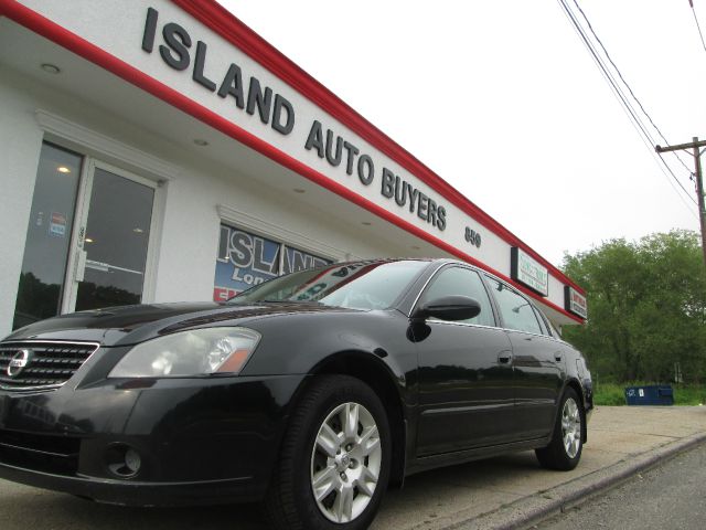 2005 Nissan Altima Pickupslt Quad Cab SWB 4WD 4x4 Truck