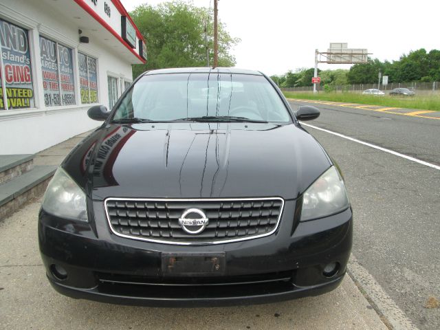 2005 Nissan Altima Pickupslt Quad Cab SWB 4WD 4x4 Truck